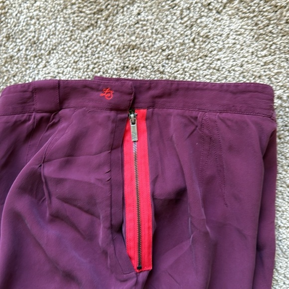 Z Spoke Zac Posen Silk Burgundy Red Pleated Cuff Ankle Straight Leg Trousers - Picture 6 of 12
